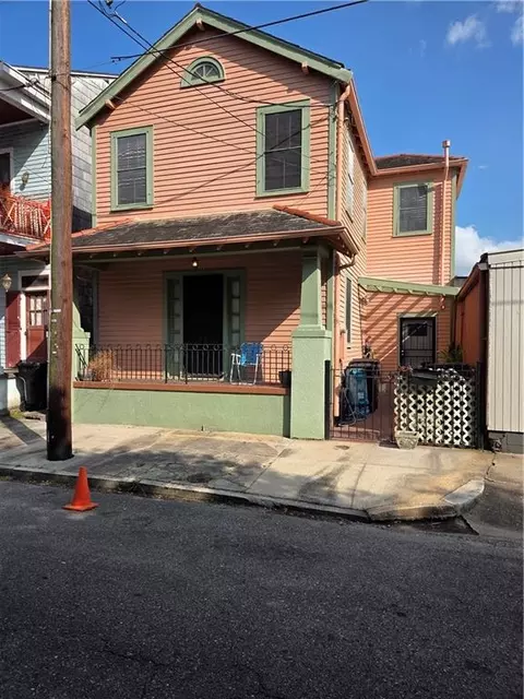 2034 Chestnut St, New Orleans, LA 70130
