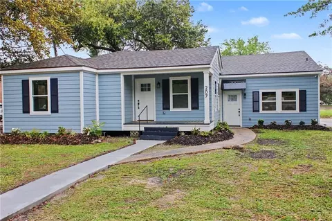 207 S Spruce St, Hammond, LA 70403