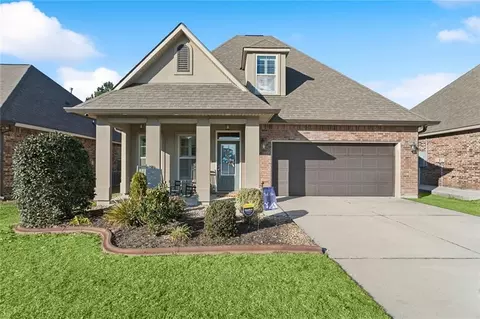 10049 Cesson Ct, Madisonville, LA 70447