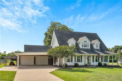 2014 Sylvia Blvd, Saint Bernard, LA 70085