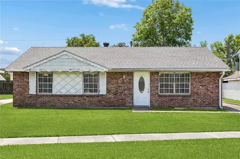 121 Dorothy Dr, Avondale, LA 70094