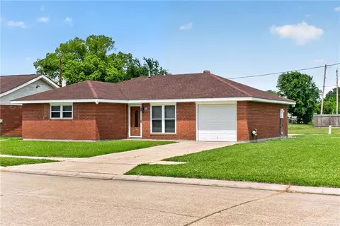3353 Bretagne Ct, Marrero, LA 70072