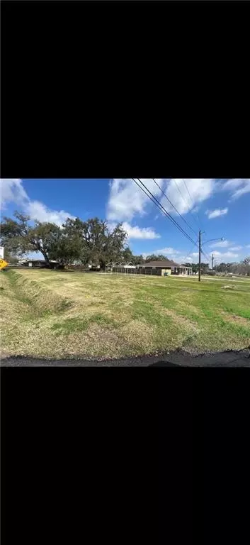 100 Travis St, Paradis, LA 70080