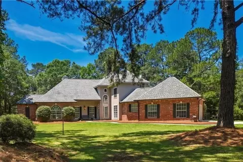 209 Reiher Rd, Mandeville, LA 70471