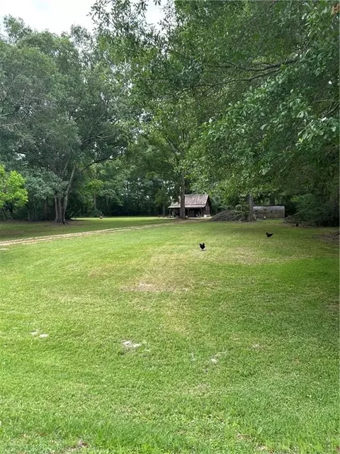 3086 S Vernon Dr, Zachary, LA 70791
