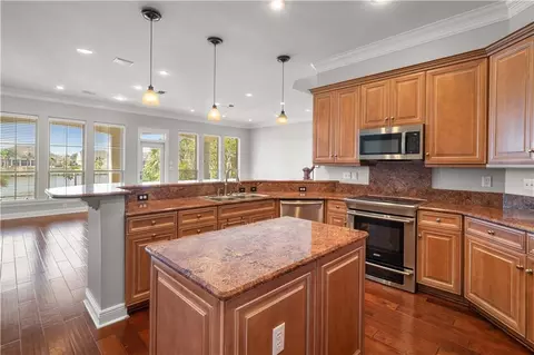 Kitchen - 1605 Vela Cv, Slidell, LA 70458 photo 3 of 4