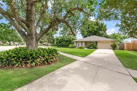 4404 Avron Blvd, Metairie, LA 70006