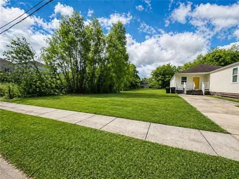 4718 N Robertson St, New Orleans, LA 70117