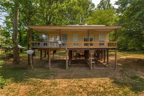 19247 Peters Bend Rd, Bogalusa, LA 70427