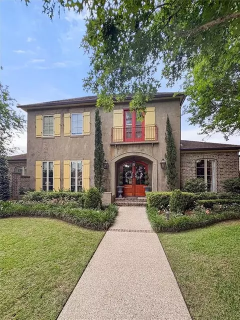 29 Fairway Oaks Dr, New Orleans, LA 70131