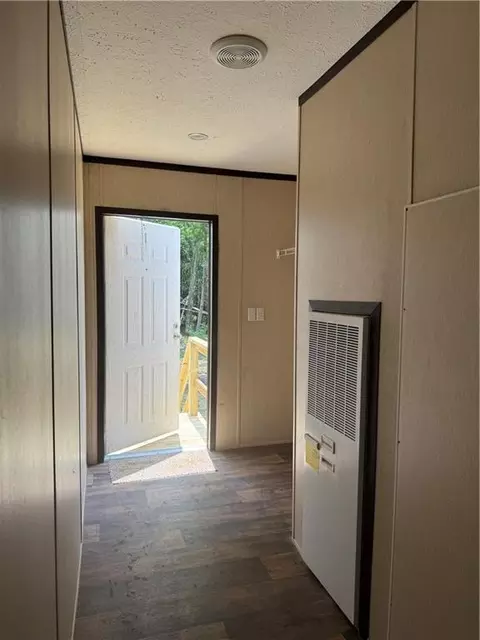 Entry Way - 29520 Lindas Haven Rd, Springfield, LA 70462 photo 5 of 6