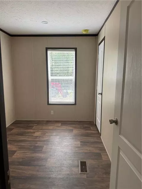Bedroom - 29520 Lindas Haven Rd, Springfield, LA 70462 photo 1 of 4