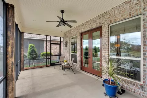 Exterior - 305 Nicklaus Dr, Slidell, LA 70458 photo 5 of 10