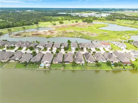 View/Area - 305 Nicklaus Dr, Slidell, LA 70458 photo 7 of 8