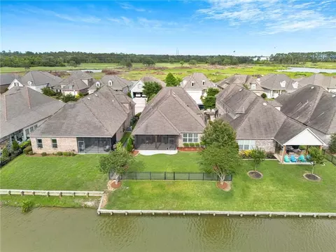 View/Area - 305 Nicklaus Dr, Slidell, LA 70458 photo 2 of 8