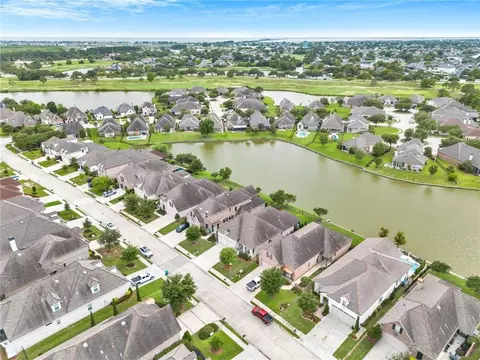 View/Area - 305 Nicklaus Dr, Slidell, LA 70458 photo 4 of 8