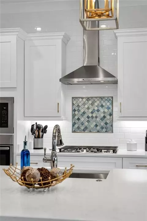 Kitchen - 305 Nicklaus Dr, Slidell, LA 70458 photo 4 of 4