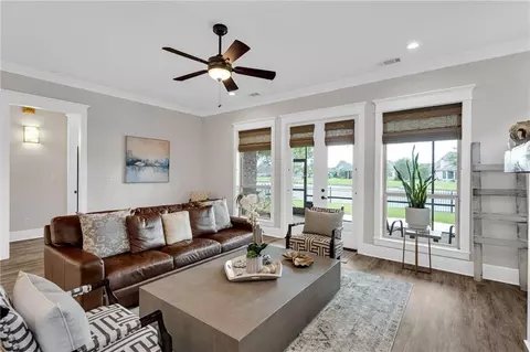 Living - 305 Nicklaus Dr, Slidell, LA 70458 photo 3 of 4