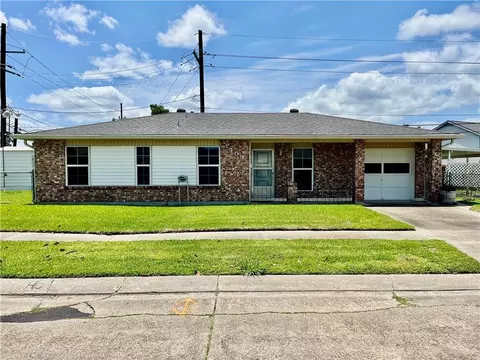 1409 Glendale Dr, Laplace, LA 70068