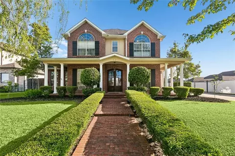 221 Spring Rose Dr, Belle Chasse, LA 70037