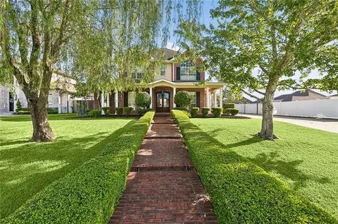 221 Spring Rose Dr, Belle Chasse, LA 70037