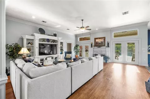 Living - 249 Masters Point Ct, Slidell, LA 70458 photo 3 of 4