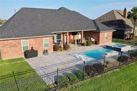 Exterior - 249 Masters Point Ct, Slidell, LA 70458 photo 10 of 11