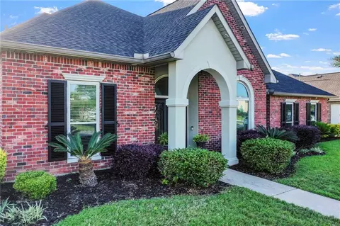 Exterior - 249 Masters Point Ct, Slidell, LA 70458 photo 2 of 11