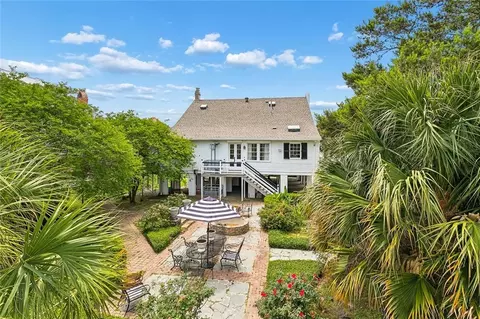 Exterior - 1815 Lakeshore Dr, Mandeville, LA 70448 photo 8 of 12