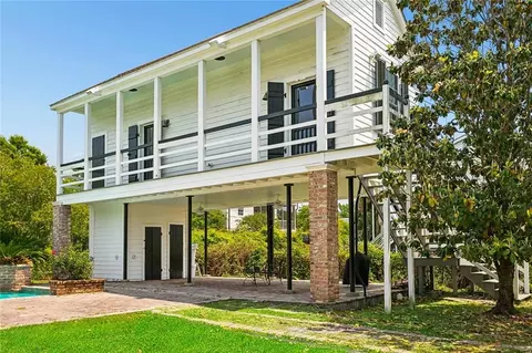 Exterior - 1815 Lakeshore Dr, Mandeville, LA 70448 photo 11 of 12