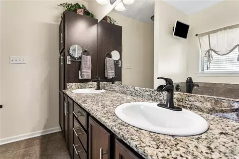 Bath - 728 Fairfield Loop, Slidell, LA 70458 photo 1 of 3