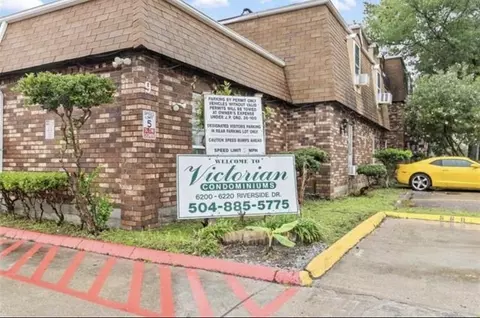 6200 Riverside Dr #415, Metairie, LA 70003