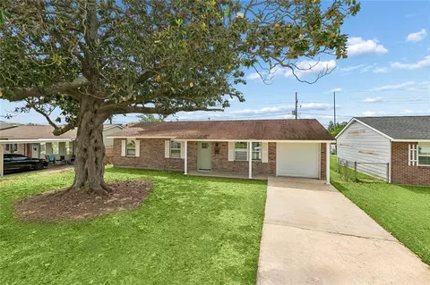 1212 Carrollwood Dr, Laplace, LA 70068