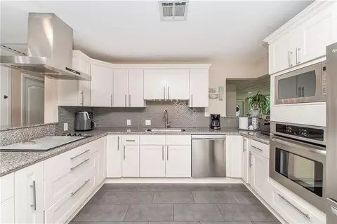Kitchen - 18123 Monga Dr, Covington, LA 70433 photo 1 of 5