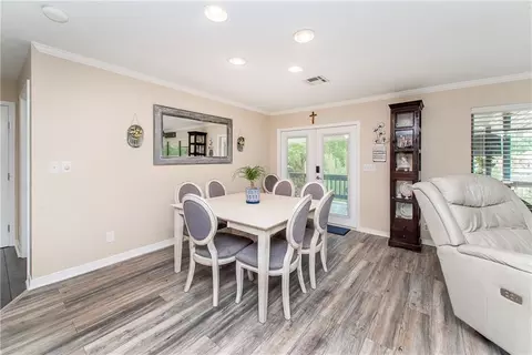 Dining - 18123 Monga Dr, Covington, LA 70433 photo 1 of 2