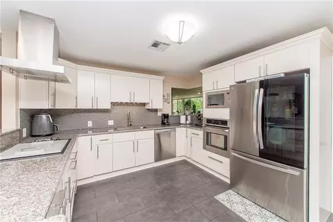 Kitchen - 18123 Monga Dr, Covington, LA 70433 photo 5 of 5