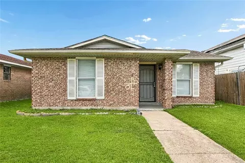 1521 Harcourt Dr, New Orleans, LA 70122