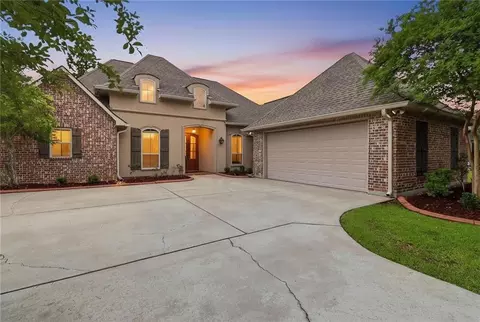 708 Rue Bourdeaux, Covington, LA 70433