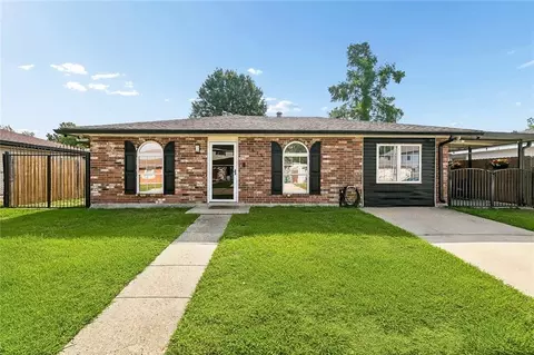 2413 Bobwhite St, Saint Bernard, LA 70085