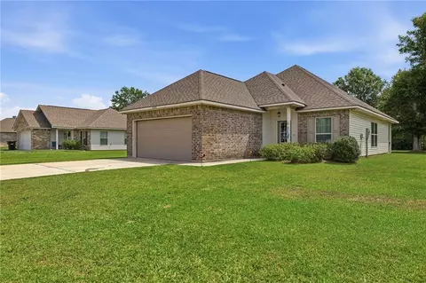 48298 Labonte Ln, Tickfaw, LA 70466