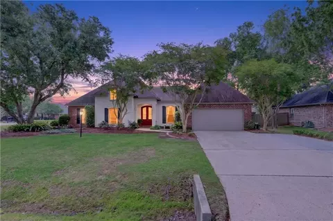 Exterior - 3200 Range Ct, Mandeville, LA 70448 photo 6 of 6