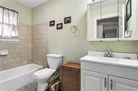 Bath - 453 Hickory Dr, Slidell, LA 70458 photo 2 of 2