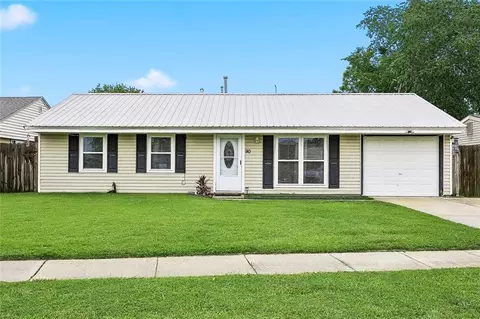 90 Kathi Ln, Avondale, LA 70094