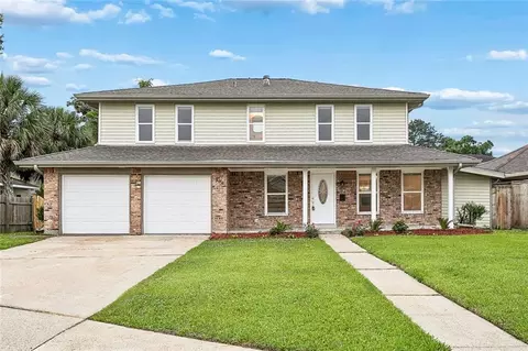 308 Glenmeade Ct, Gretna, LA 70056