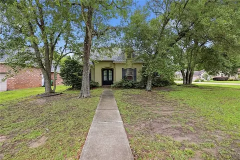 807 Sand Fox Run St, Madisonville, LA 70447