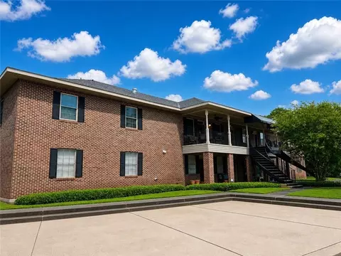 4406 Charleston Cir #1, Alexandria, LA 71303