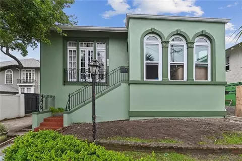 7018 S Claiborne Ave, New Orleans, LA 70118