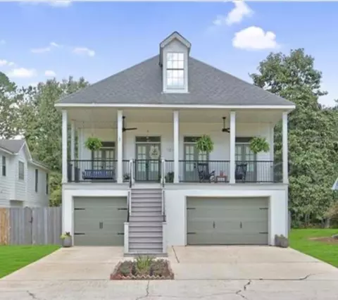 18123 Cusachs Dr, Covington, LA 70433
