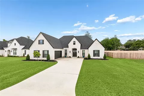 1775 Hazel Dr, Mandeville, LA 70448