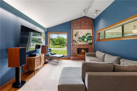 Living - 1556 Tenth St, Slidell, LA 70458 photo 1 of 2